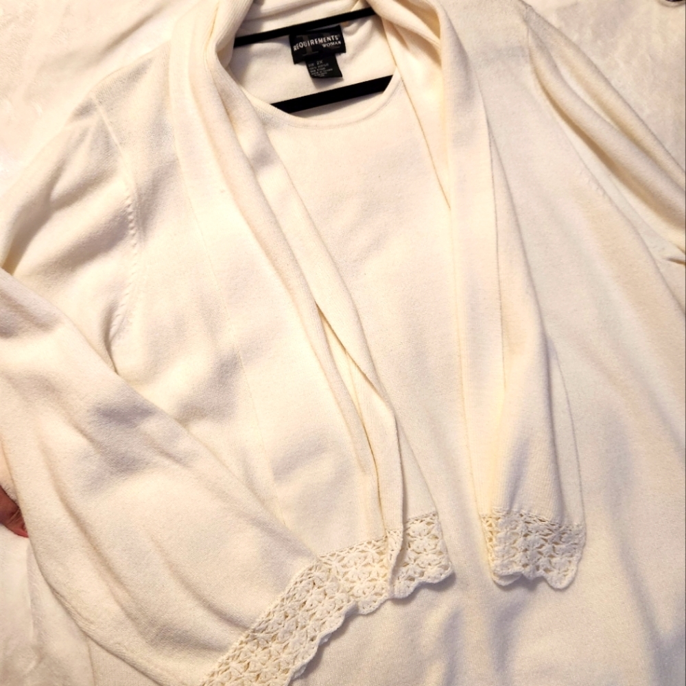 Requirements sweater detachable scarf